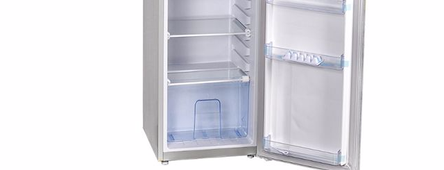 dc solar powered refrigerator with vegetable crispers